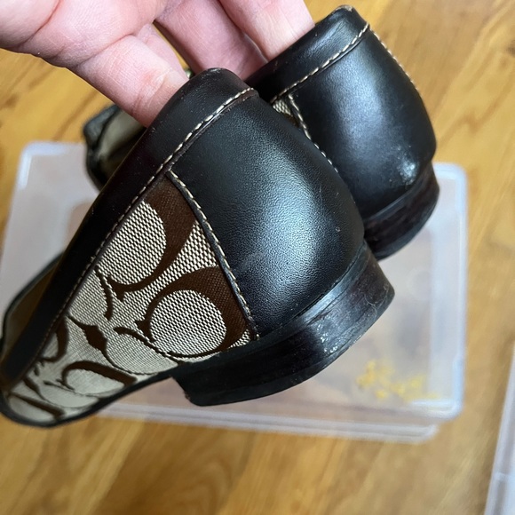 Coach women’s loafers - Picture 7 of 9